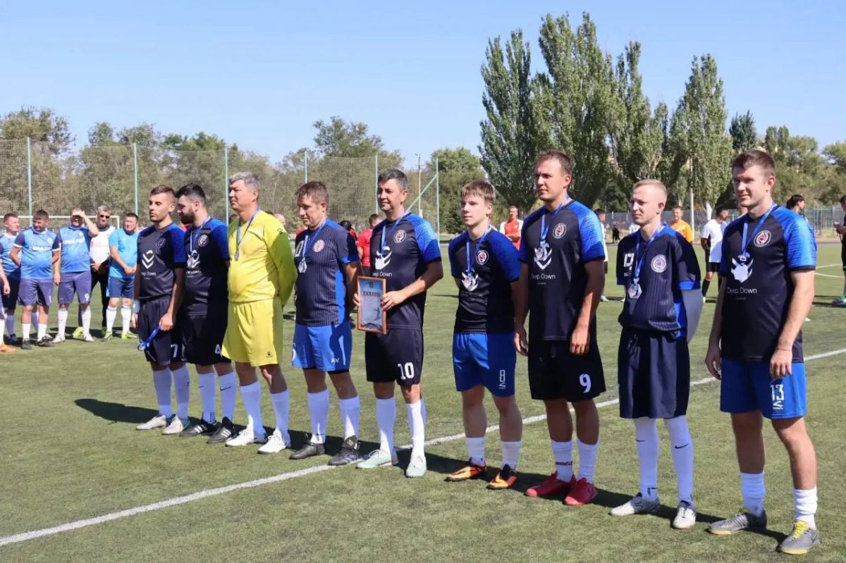 Дорогие ахтубинцы!. Сегодня завершился Кубок мэра по футболу — традиционное и по-настоящему душевное событие, которое из года в год объединяет любителей спорта нашего города Дорогие ахтубинцы!. Сегодня завершился Кубок мэра по футболу — традиционное и по-настоящему душевное событие, которое из года в год объединяет любителей спорта нашего города