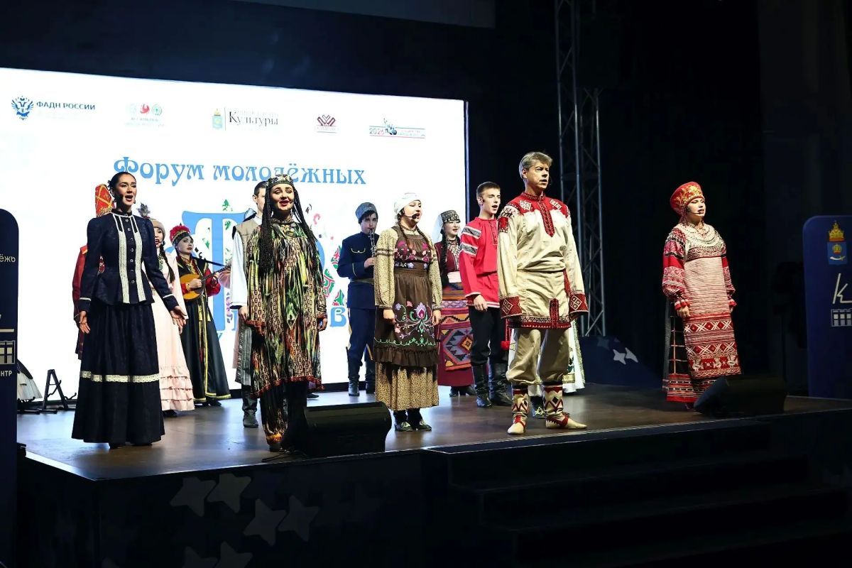 В Астрахани открылся Всероссийский форум молодёжных этноклубов В Астрахани открылся Всероссийский форум молодёжных этноклубов