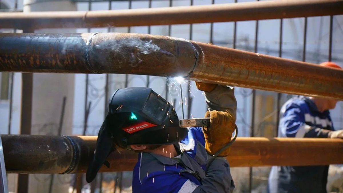 Сегодня в Астрахани провели учения по подключению социально значимого объекта с постоянным пребыванием людей к резервному источнику теплоснабжения Сегодня в Астрахани провели учения по подключению социально значимого объекта с постоянным пребыванием людей к резервному источнику теплоснабжения