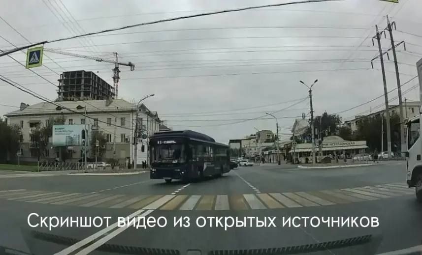 В ходе мониторинга сети Интернет сотрудниками полиции была выявлена публикация с нарушением правил дорожного движения в областном центре В ходе мониторинга сети Интернет сотрудниками полиции была выявлена публикация с нарушением правил дорожного движения в областном центре