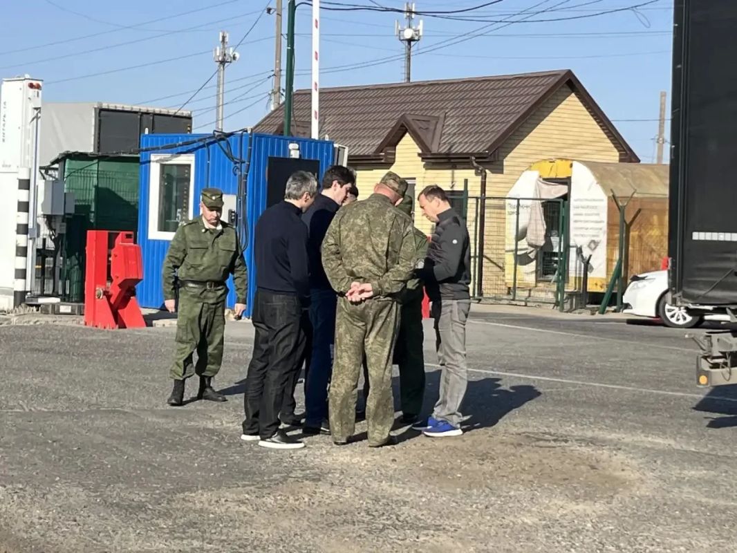 Росгранстрой развивает инфраструктуру пунктов пропуска в Астраханской области Росгранстрой развивает инфраструктуру пунктов пропуска в Астраханской области