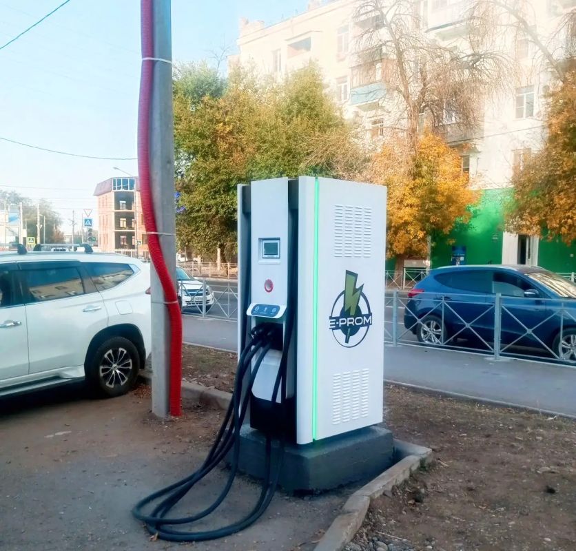 В Астрахани открылась новая станция для электрокаров