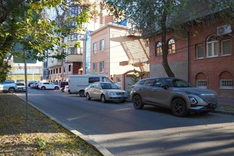 В Астрахани обновили дорогу к набережной Волги