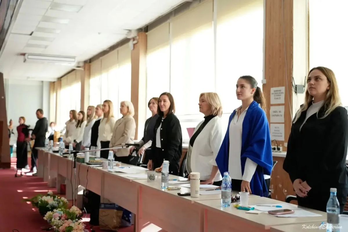 В Астрахани прошел фестиваль по художественной гимнастике, посвященный Дню гимнастики В Астрахани прошел фестиваль по художественной гимнастике, посвященный Дню гимнастики