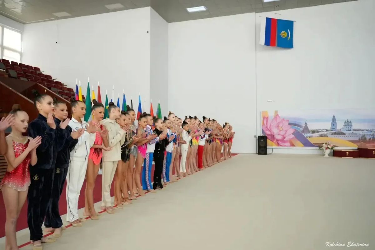 В Астрахани прошел фестиваль по художественной гимнастике, посвященный Дню гимнастики В Астрахани прошел фестиваль по художественной гимнастике, посвященный Дню гимнастики