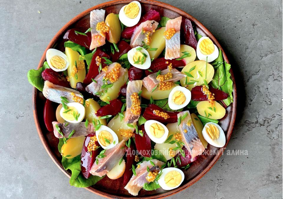 Праздничный салат-закуска: вкусовой шедевр с угощением из огорода