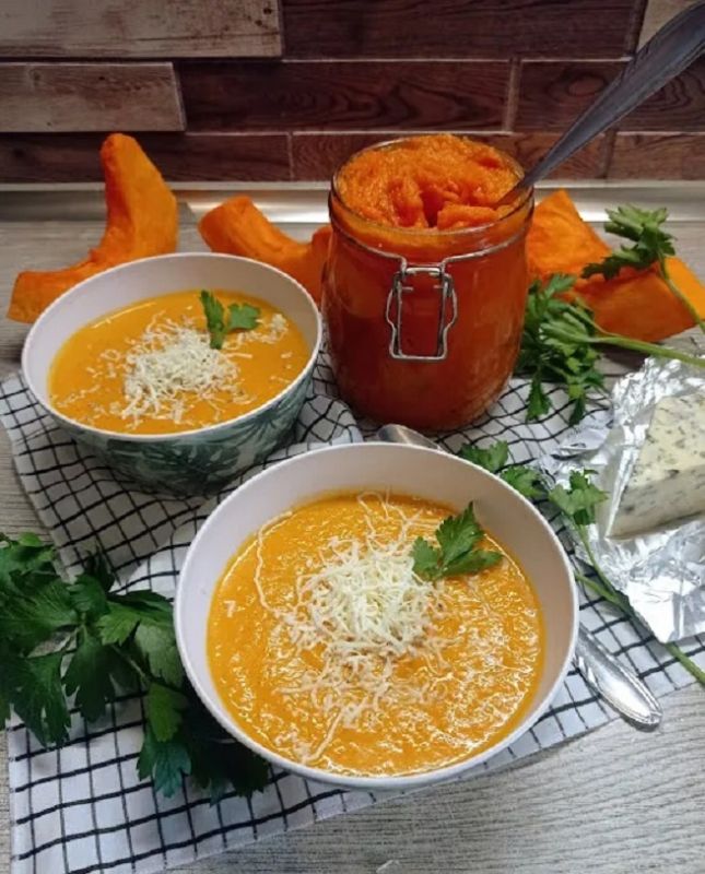 Погружение в уют: тыквенно-сырный суп, который согревает душу