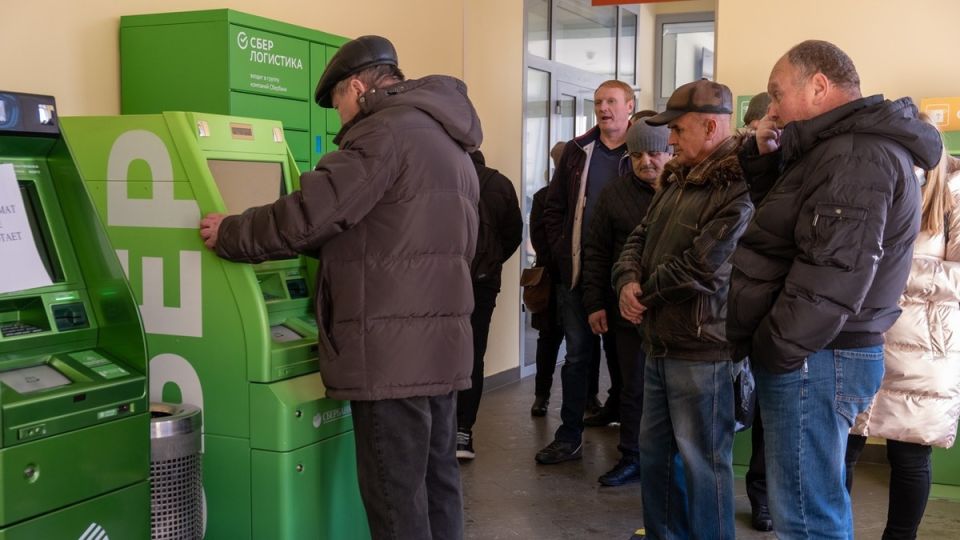 Почему наличные возвращаются в моду: поймите, в чем риск современных безналичных расчетов