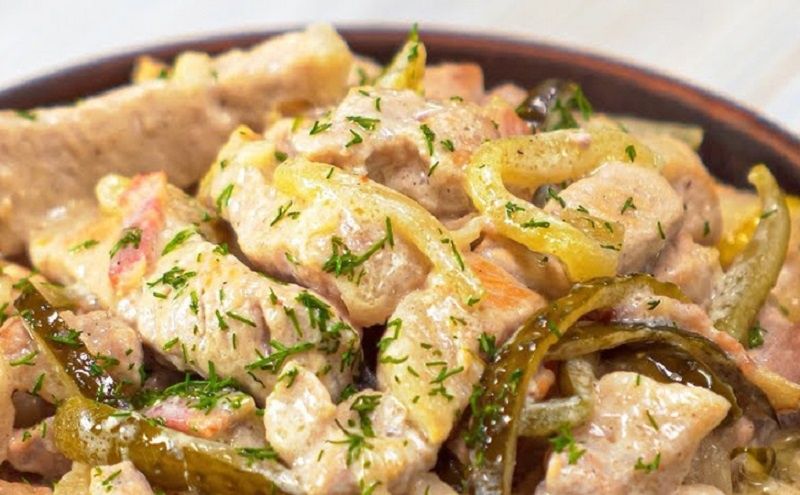 Бефстроганов из свинины: быстро и вкусно для всей семьи
