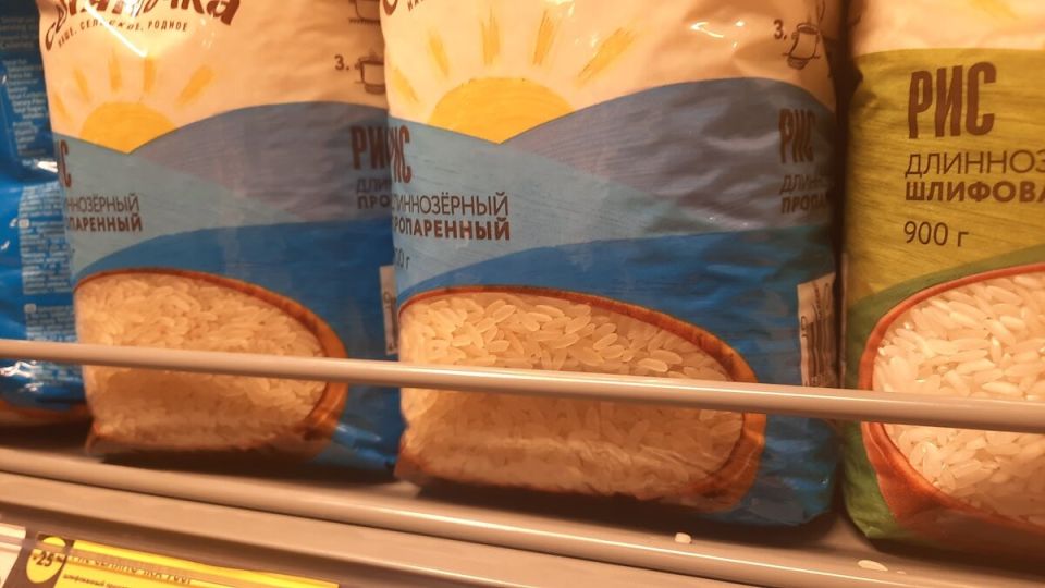 Почему пластиковый рис все еще в центре внимания?